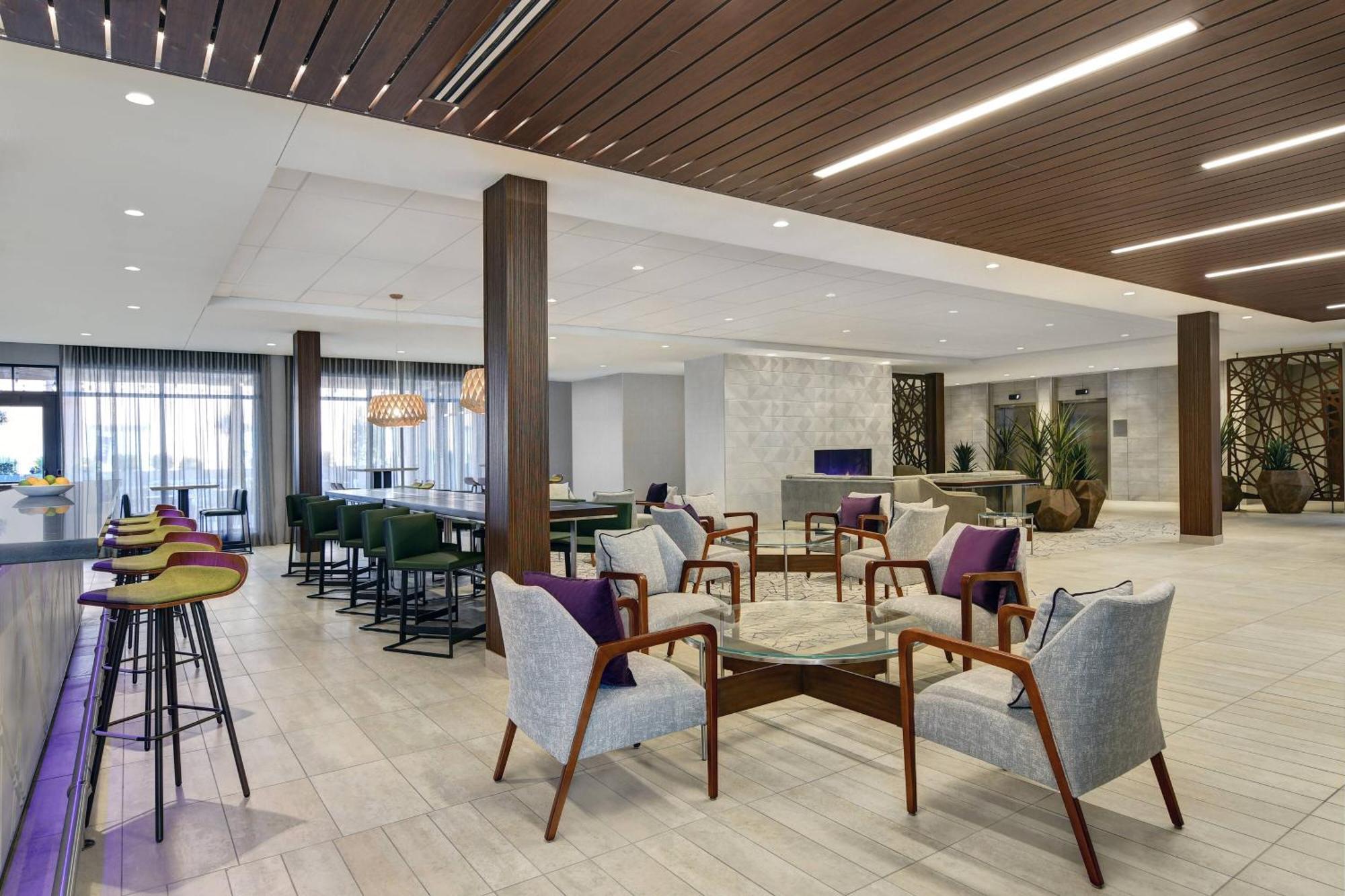Courtyard By Marriott Manhattan Aggieville 外观 照片
