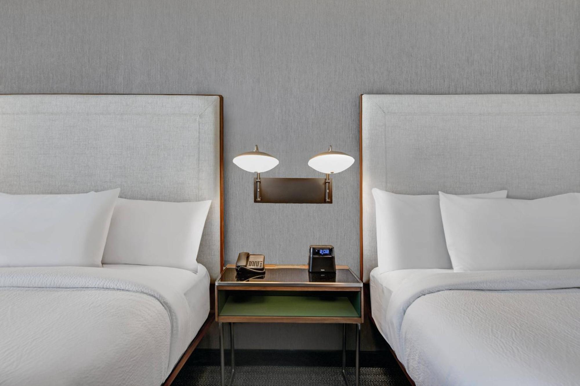 Courtyard By Marriott Manhattan Aggieville 外观 照片